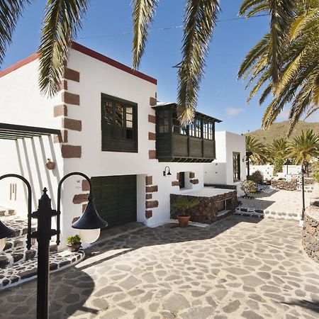 Villa Haria Lux By Escapehome ภายนอก รูปภาพ